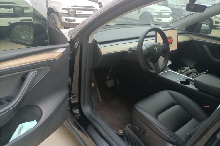 特斯拉 Model Y 2022款 改款 后轮驱动版中控内饰20