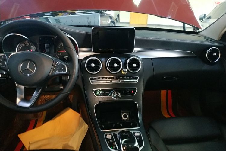 奔驰C级 2018款 C 200 L 运动版 成就特别版局部细节16