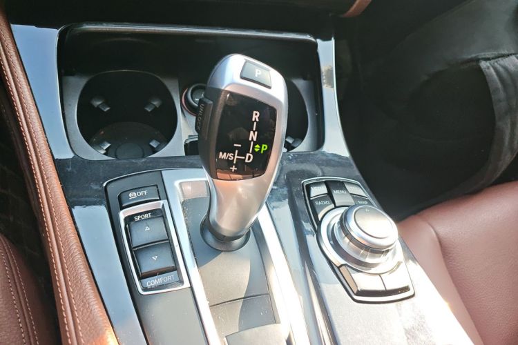 宝马5系 2014款 520Li 典雅型中控内饰18