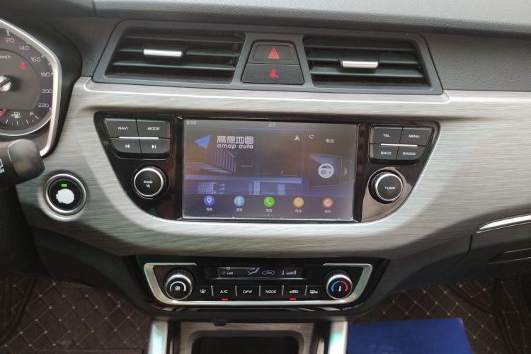 吉利汽车 远景X3 2017款 1.5L 自动尊贵型中控内饰16