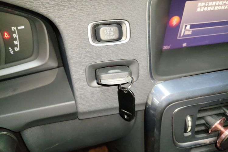 沃尔沃S60 2019款 S60L 改款 T5 智进进阶版中控内饰11