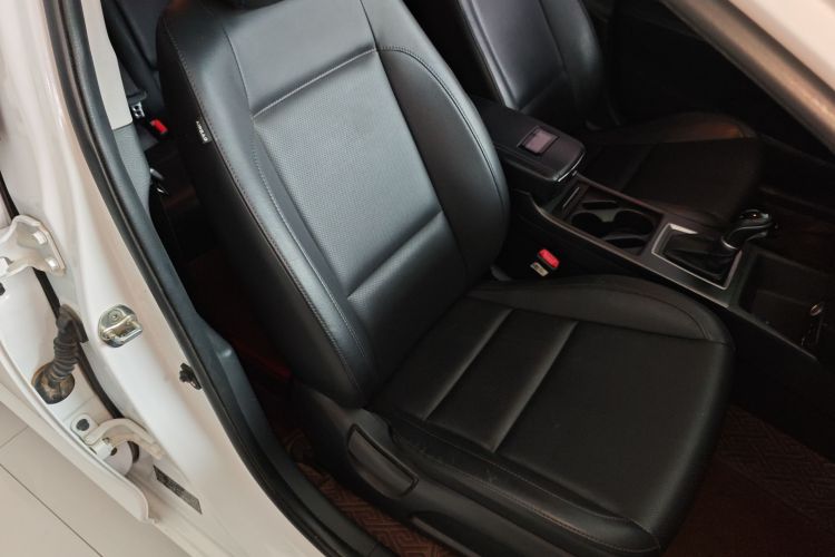 现代 名图 2017款 1.8L 自动尊贵型DLX 国V局部细节41