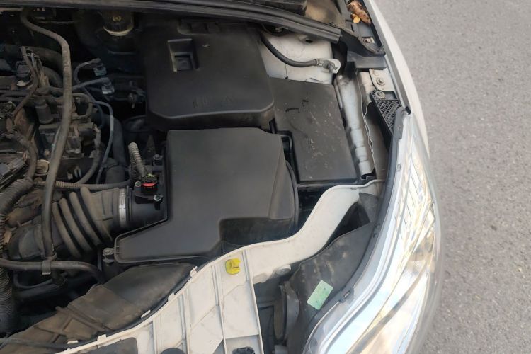 福特 福克斯 2012款 两厢 1.6L 手动舒适型局部细节9007