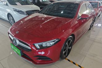 奔驰A级 2022款 改款三 A 200 L 运动轿车时尚型