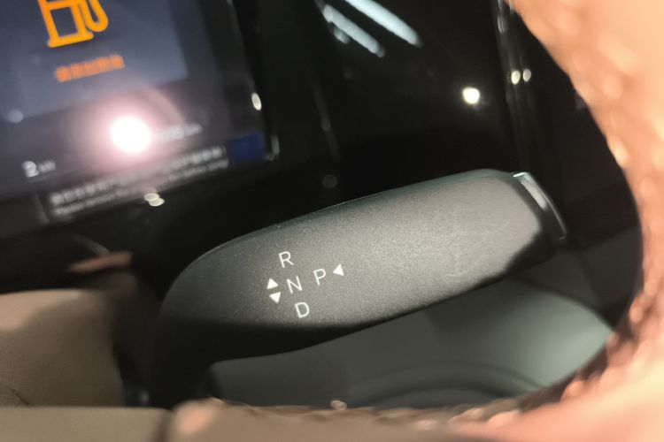 比亚迪 夏 2025款 DM-i 1.5T 180km 超越型中控内饰18