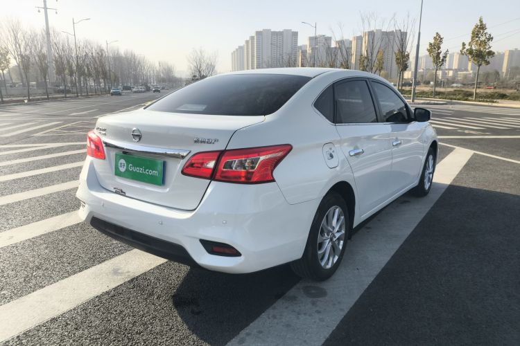 日产 轩逸 2024款 经典 1.6XE CVT舒适版车身外观7