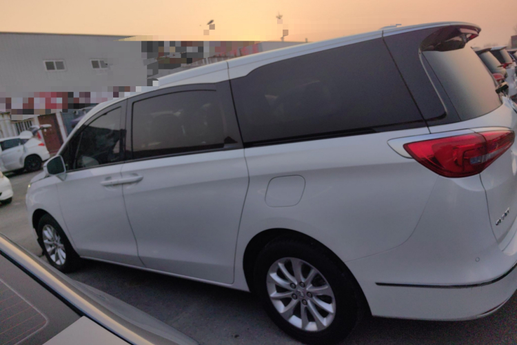 别克GL8 2017款 ES 28T 尊享型 国V车身外观6003