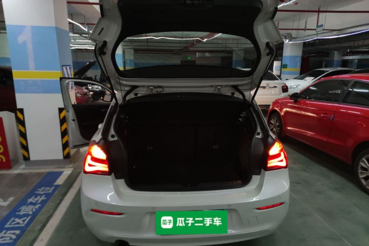 宝马1系(进口) 2015款 118i 领先型局部细节23