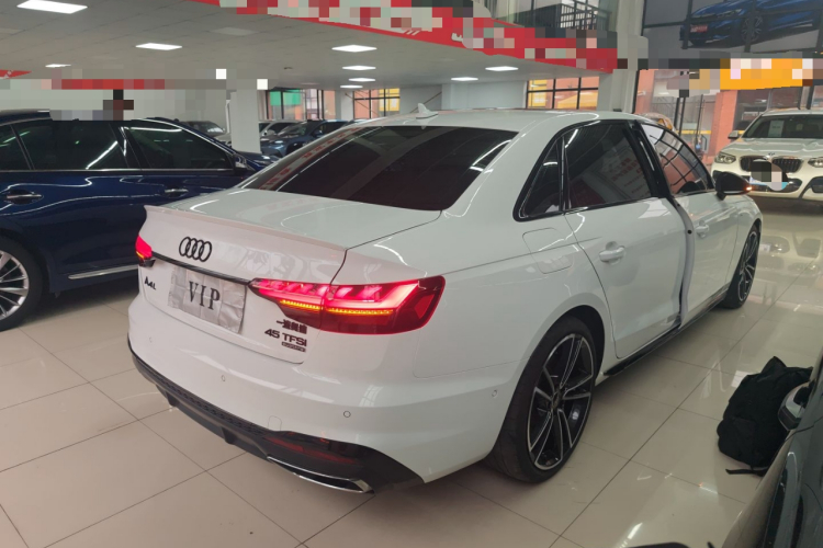 奥迪A4L 2023款 45 TFSI quattro 臻选动感型车身外观7