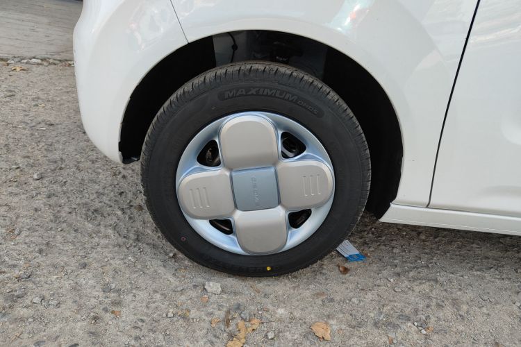 吉利银河 2024款 熊猫mini 200km 耐力熊车身外观6007