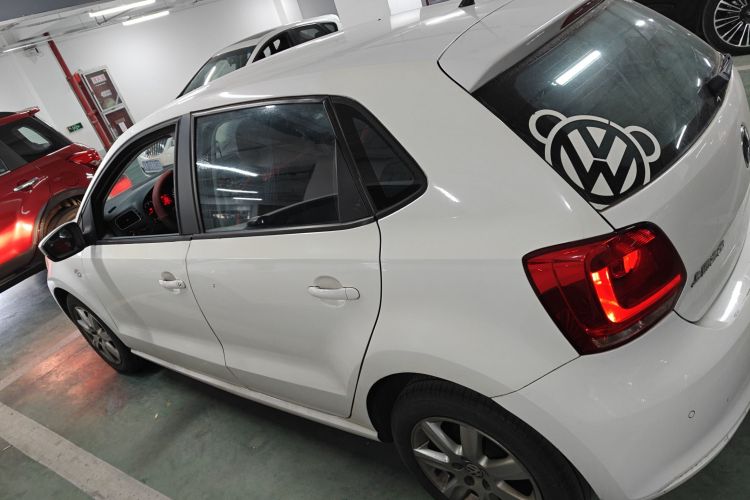 大众 Polo 2013款 1.6L 自动舒适版车身外观4
