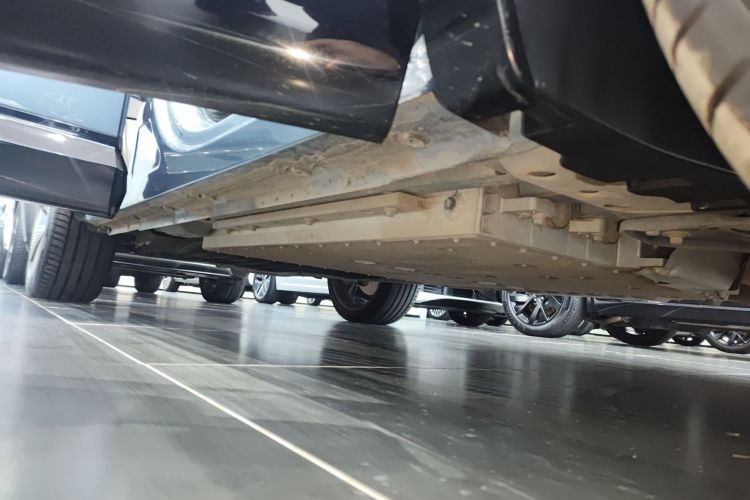 领克08 EM-P 2025款 220km 四驱性能Halo局部细节9001