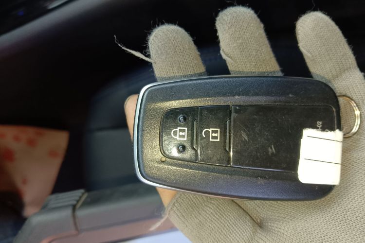 丰田C-HR 2020款 2.0L 领先版中控内饰7001