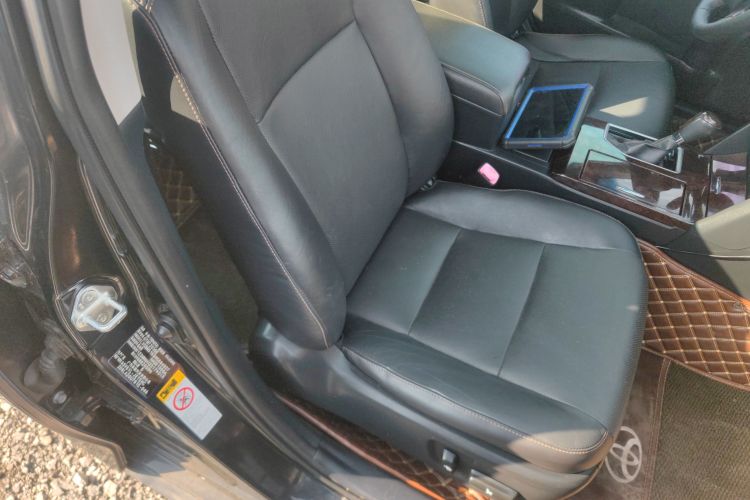 丰田 凯美瑞 2016款 2.0G 十周年纪念领先版局部细节41