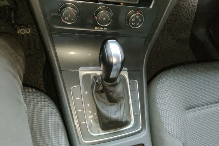 大众 高尔夫 2018款 1.6L 自动舒适型中控内饰18