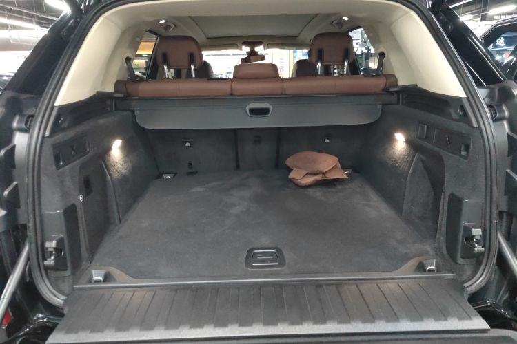 宝马X5(进口) 2022款 xDrive30i M运动套装机舱底盘23