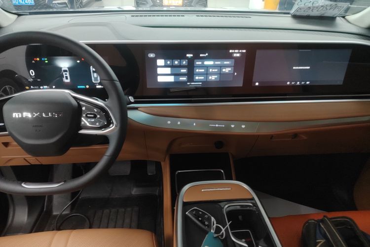 上汽大通MAXUS 大家9 2024款 超混 超长续航森林版 七座中控内饰16