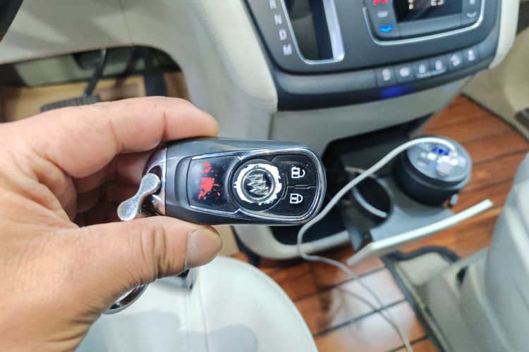 别克GL8 2017款 ES 28T 舒适型 国V中控内饰11