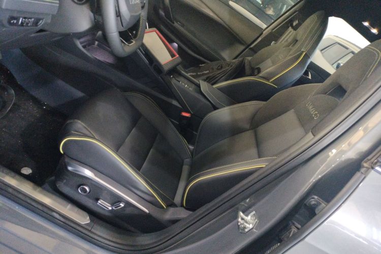 领克06 2023款 Remix 1.5T 劲Halo中控内饰19