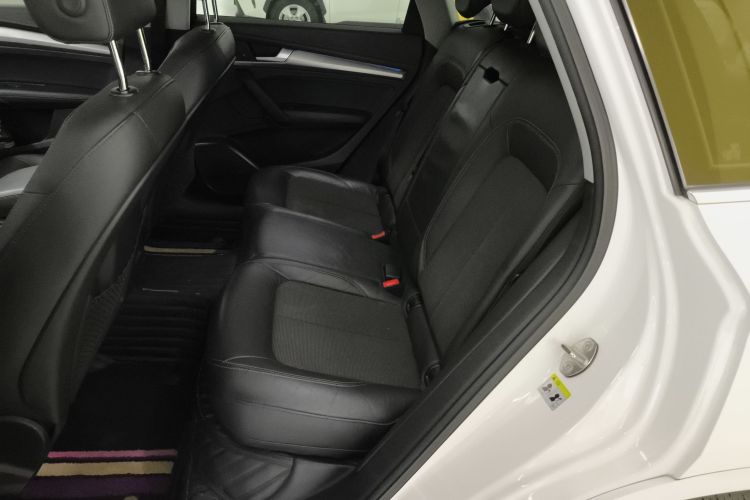 奥迪Q5L 2018款 40 TFSI 荣享时尚型 国V中控内饰21