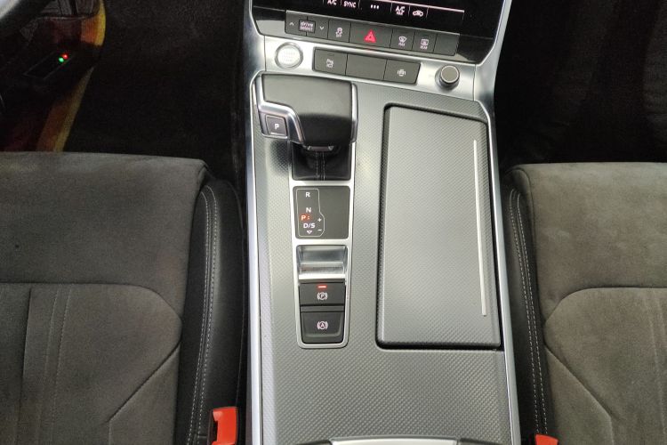 奥迪A6L 2019款 45 TFSI 臻选动感型局部细节18