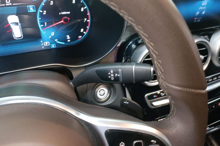 奔驰GLC 2021款 GLC 260 L 4MATIC 动感型中控内饰18