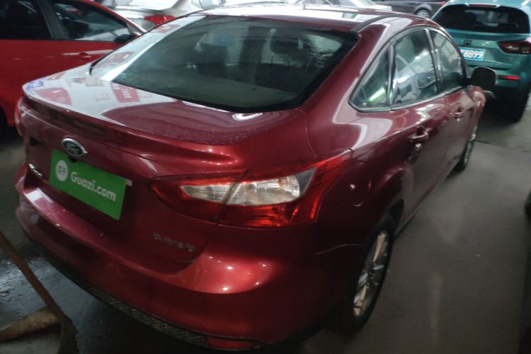 福特 福克斯 2012款 三厢 1.6L 自动舒适型车身外观7