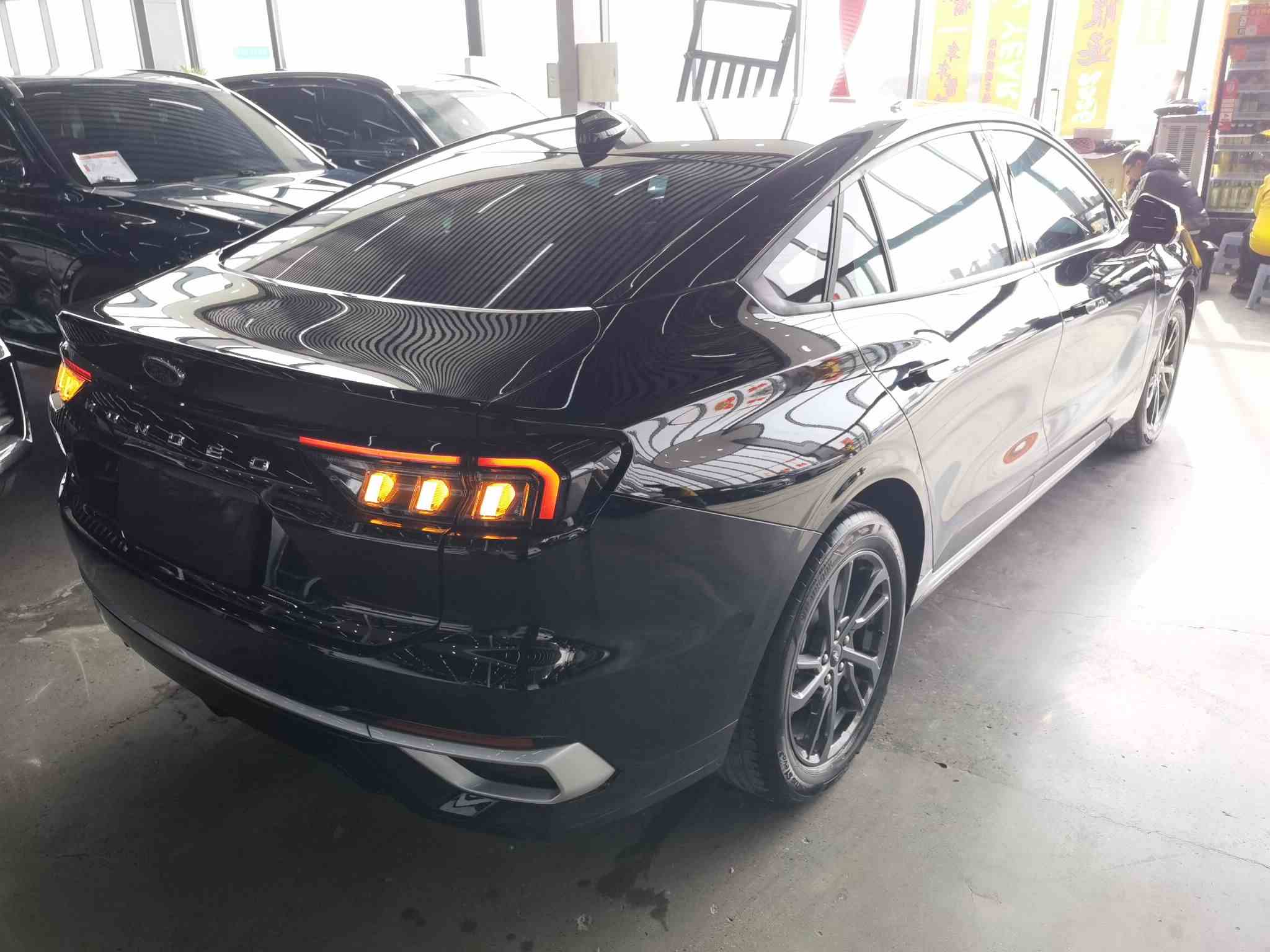 福特 蒙迪欧 2025款 2.0T EcoBoost 豪华型(4)