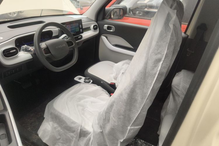 吉利银河 熊猫 2025款 210km 元气熊中控内饰19