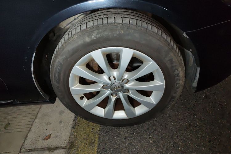 奥迪A6L 2014款 30 FSI 豪华型车身外观6007