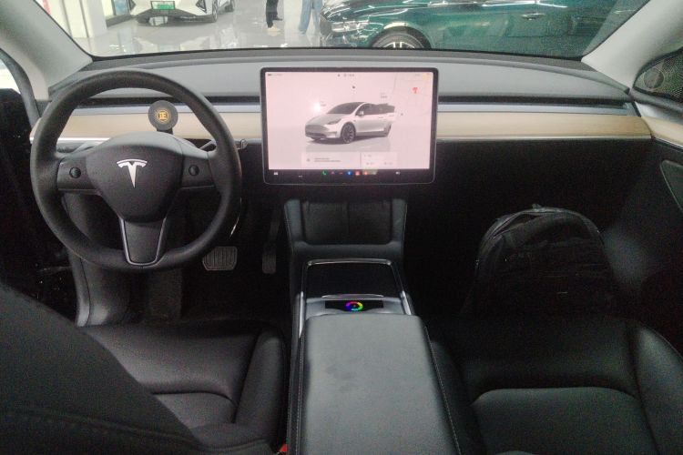 特斯拉 Model Y 2022款 后轮驱动版中控内饰12