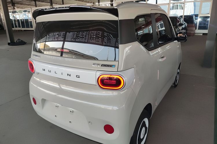 五菱汽车 宏光MINIEV 2024款 第三代 215km 青春版车身外观7