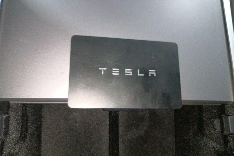 特斯拉 Model Y 2021款 标准续航后驱版中控内饰11