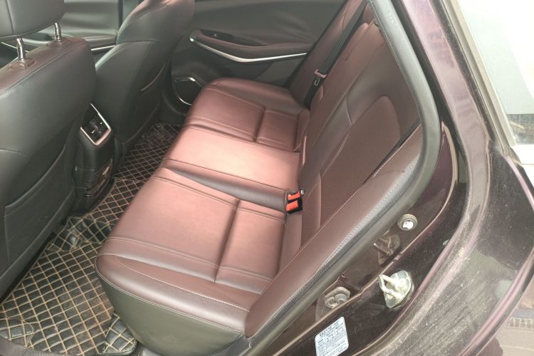 长安 睿骋CC 2018款 1.5T 手动典雅型 国V中控内饰7004