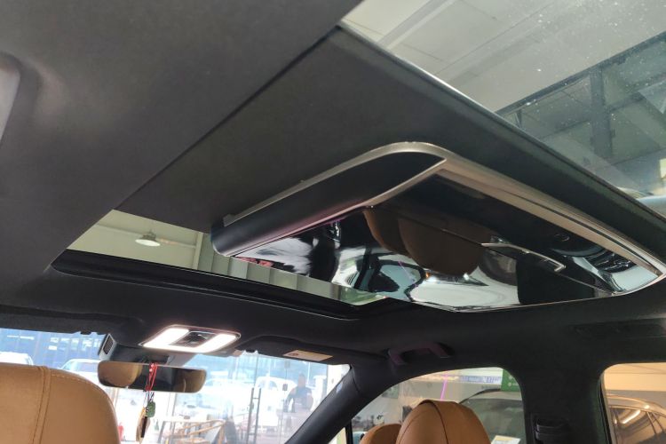 理想汽车 理想ONE 2021款 增程6座版中控内饰22