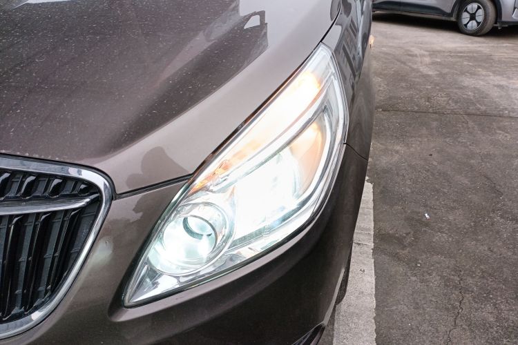 别克GL8 2017款 25S 舒适型 国V局部细节36