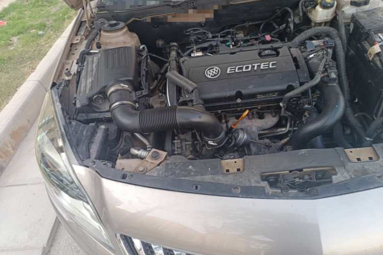 别克 君威 2013款 1.6T 自动精英运动版局部细节9005