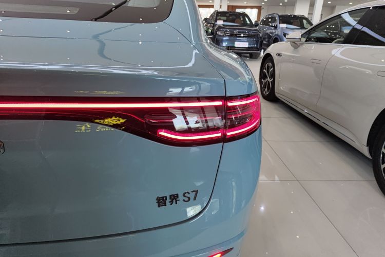 鸿蒙智行 智界S7 2024款 Pro 后驱长航版车身外观6006