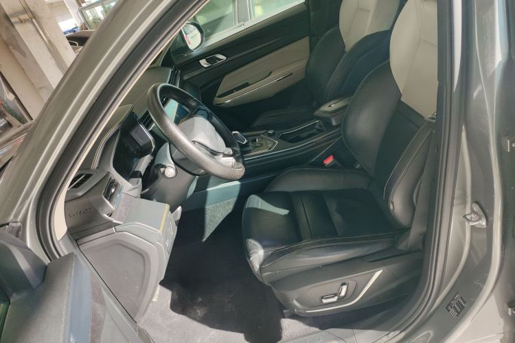 领克05 2020款 2.0TD 两驱耀Plus局部细节19