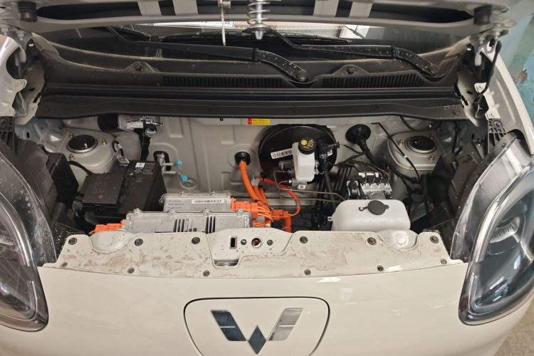 五菱汽车 宏光MINIEV 2025款 四门版 进阶款机舱底盘24