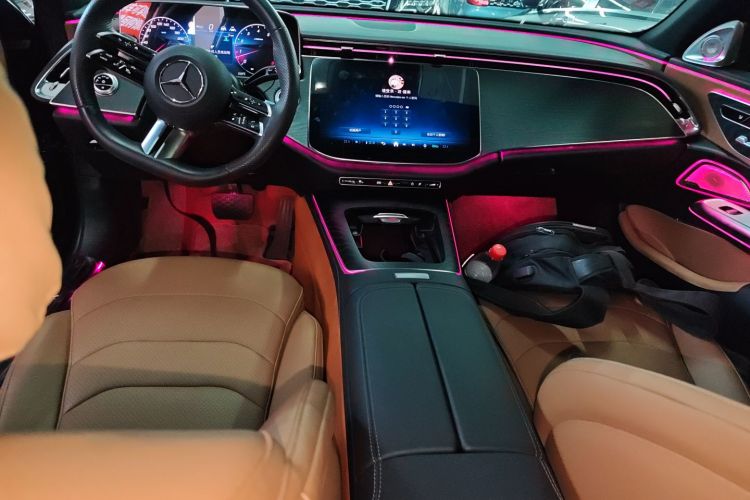 奔驰E级 2024款 改款 E 300 L 时尚运动型中控内饰16