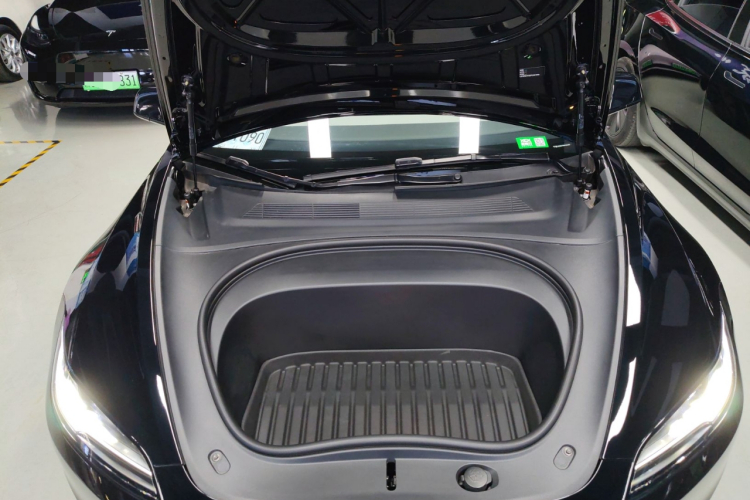 特斯拉 Model 3 2023款 后轮驱动版机舱底盘24