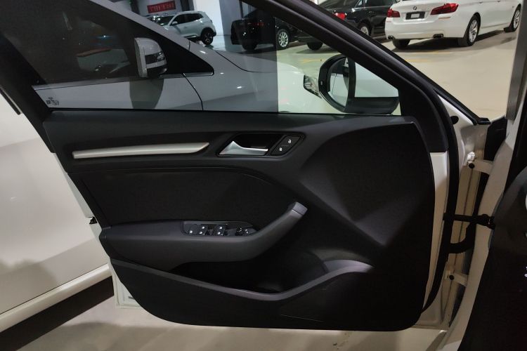 奥迪A3 2019款 Sportback 35 TFSI 进取型 国VI中控内饰47