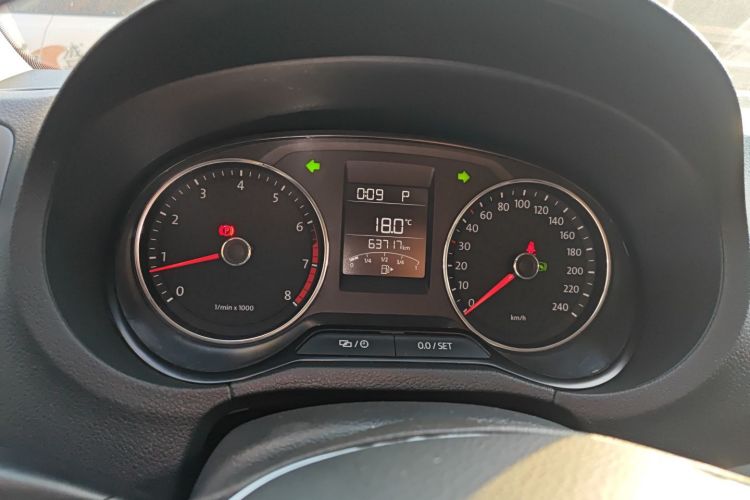 大众 2014款 1.6L Cross Polo 自动局部细节14