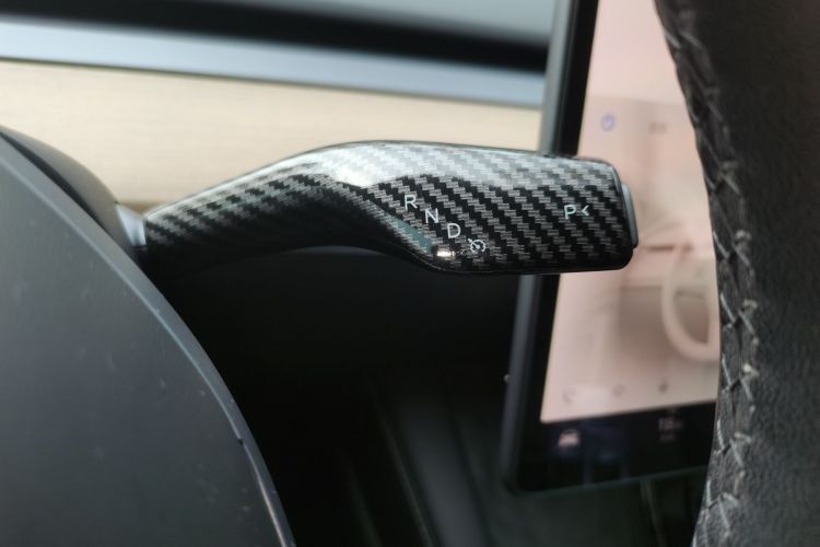 特斯拉 Model Y 2022款 改款 后轮驱动版中控内饰18