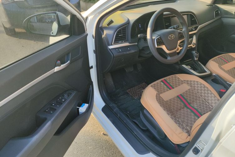 现代 领动 2016款 1.6L 自动智炫·精英型中控内饰20