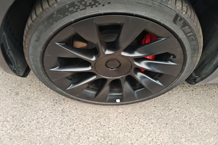 特斯拉 Model Y 2021款 标准续航后驱版车身外观6007