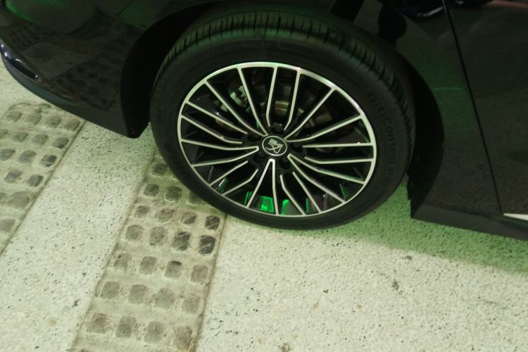 比亚迪 汉 2023款 EV 冠军版 506KM前驱尊贵型车身外观6003