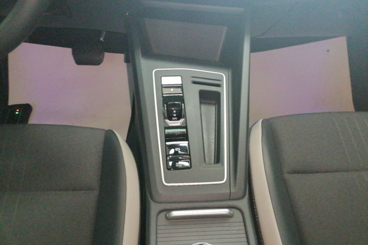 大众 高尔夫 2023款 280TSI DSG Pro中控内饰18