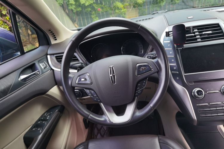 林肯MKC 2017款 2.0T 四驱尊雅版局部细节13